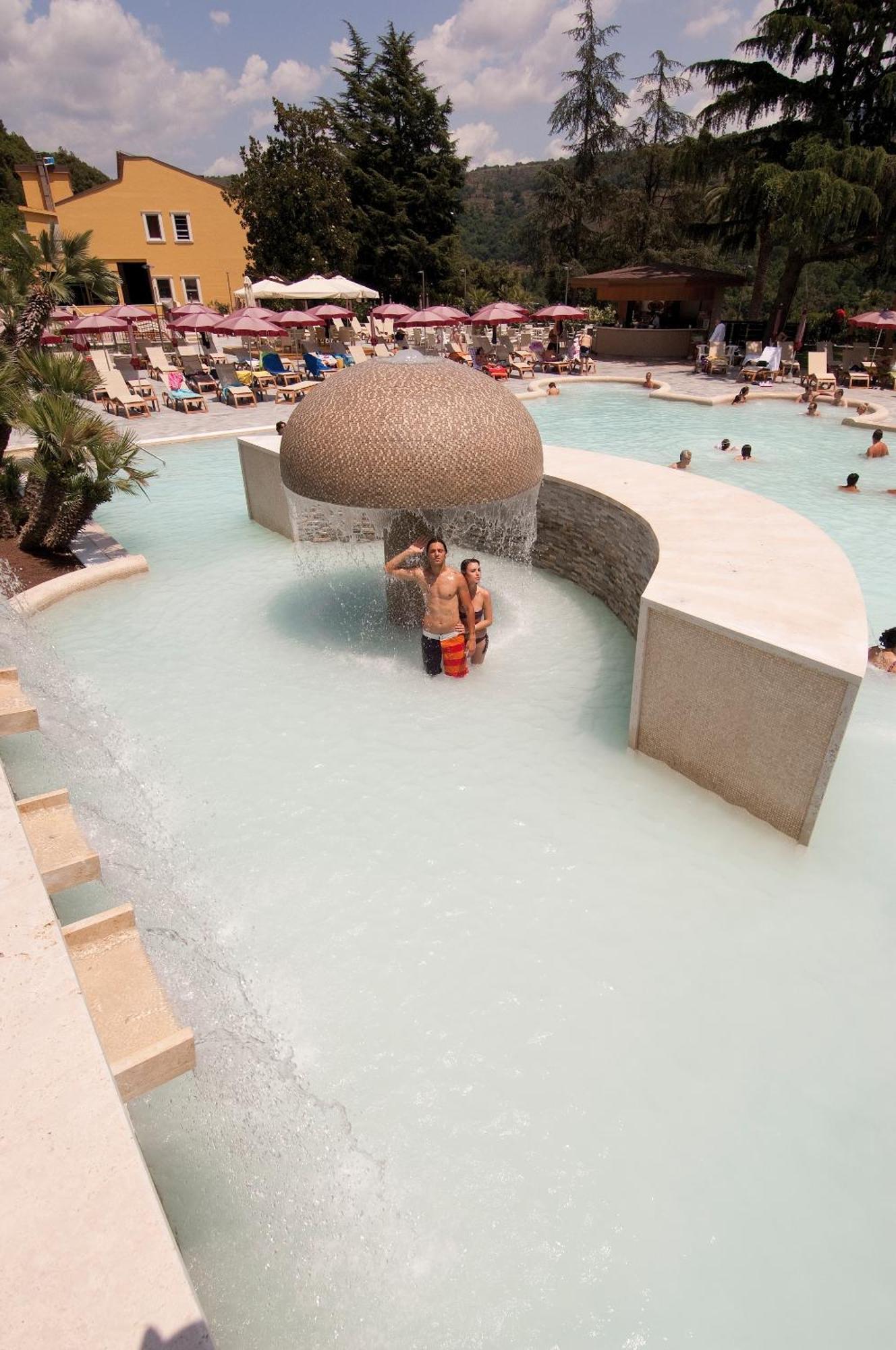 Complesso Termale Vescine Hotel Castelforte Bagian luar foto