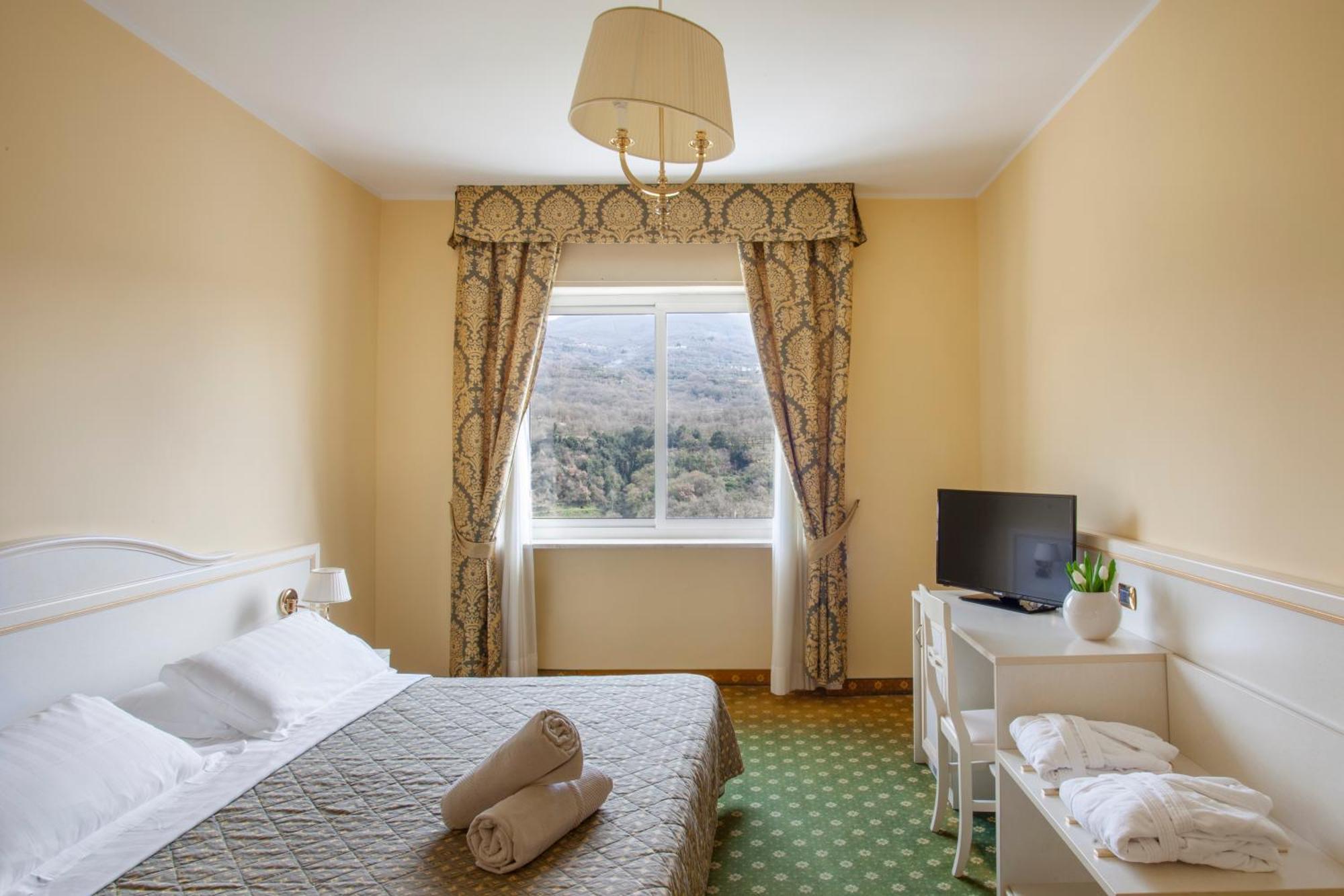 Complesso Termale Vescine Hotel Castelforte Bagian luar foto